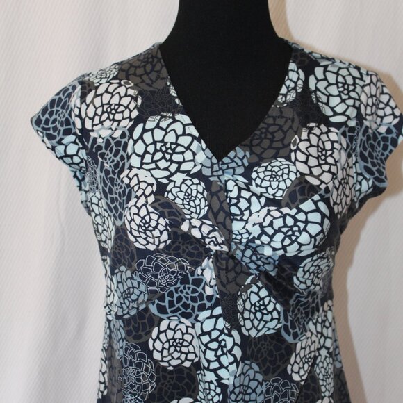 Soybu Dress Navy Blue Floral Dahlia Pullover Everywhere Active L LARGE NWOT's - Picture 4 of 11
